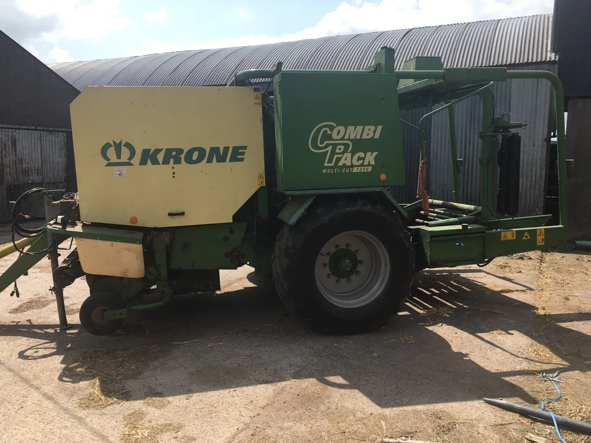 Round baler - Image 2