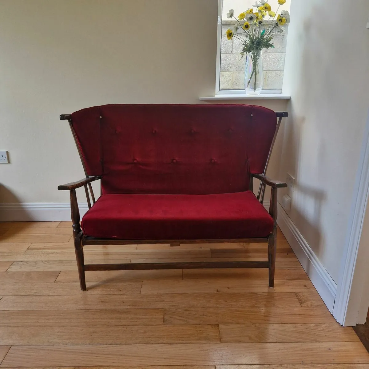 2 seater settee