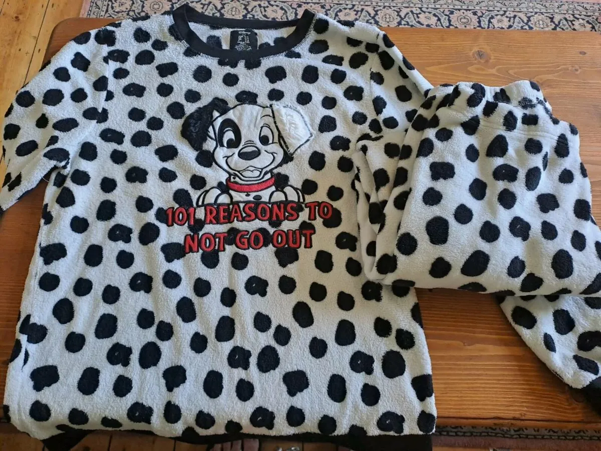 Free sleepwear size 14 to 16 - Image 1