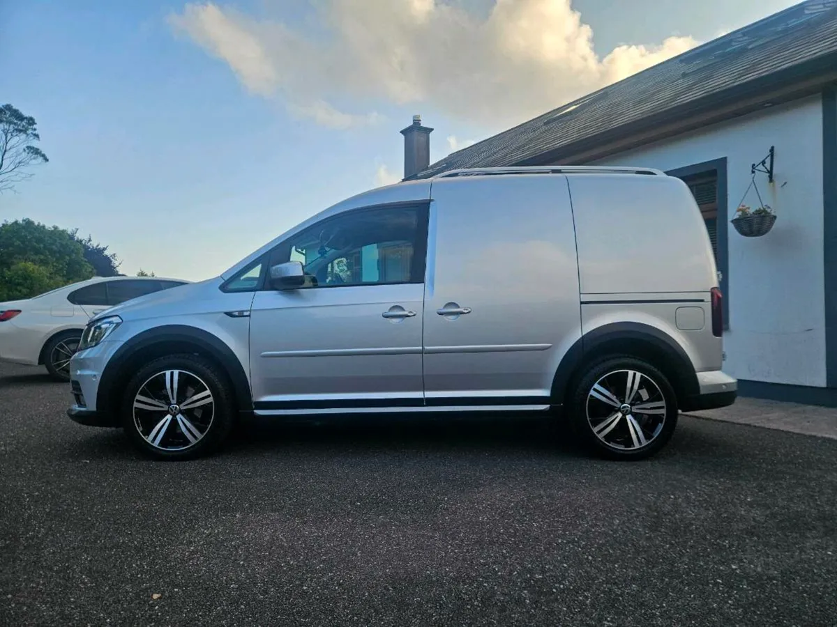 Volkswagen Caddy Alltrack - Image 3