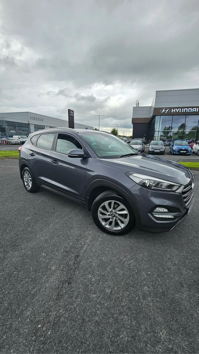 2016 Hyundai Tucson Executive - Image 1