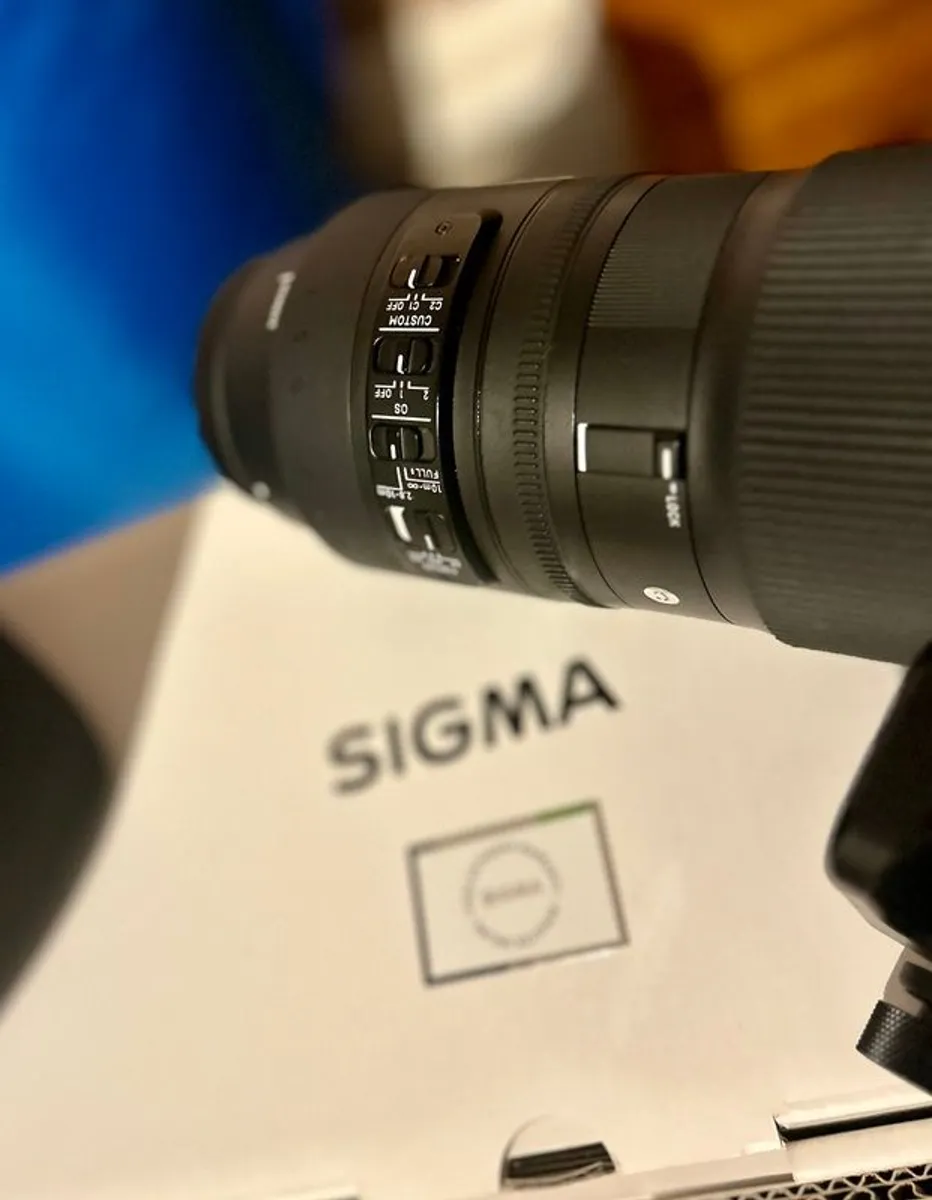 Sigma 150-600mm f/5-6.3 DG OS HSM Contemporary & Accessories - Image 2