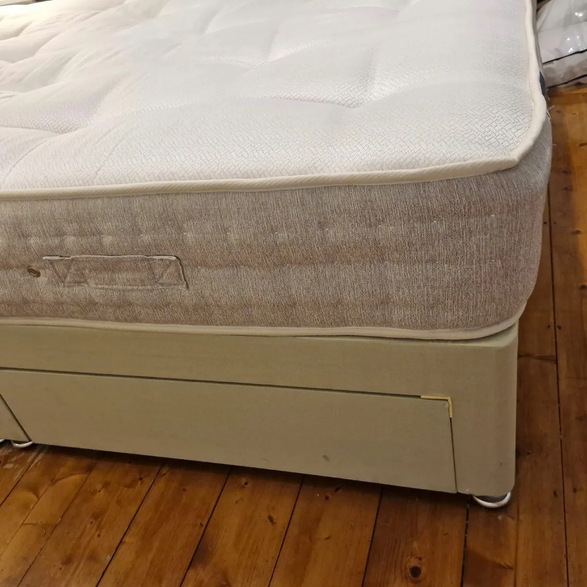 King (5ft) bed - Image 4