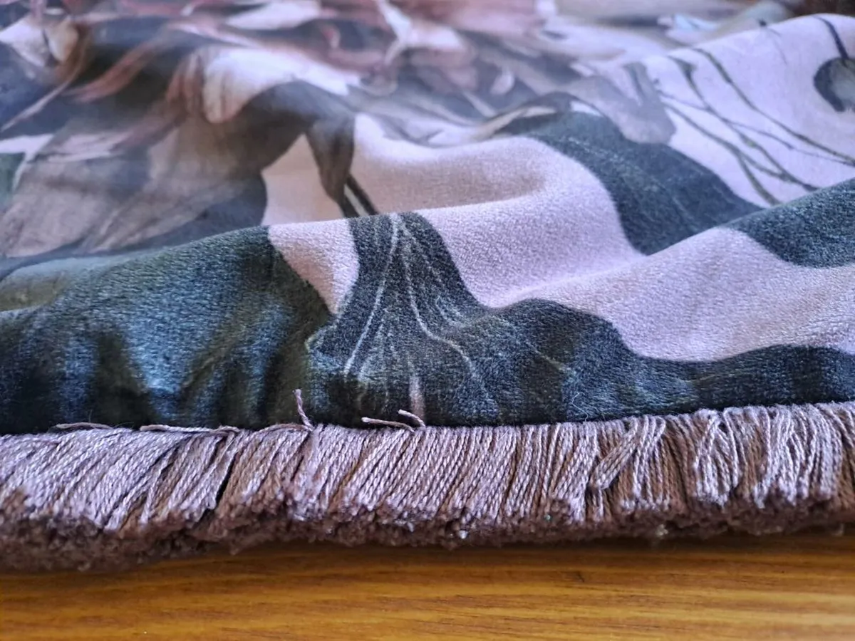 2 purple cushion cases free - Image 2