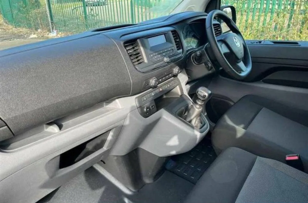 Opel Vivaro 2021 - Image 2