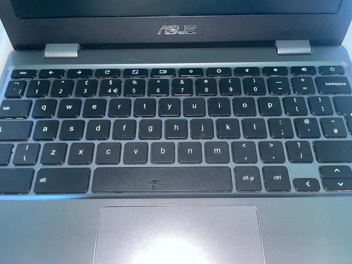 Laptop for Repair or parts - Image 4