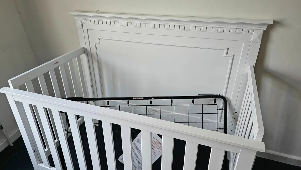 Crib - Image 1