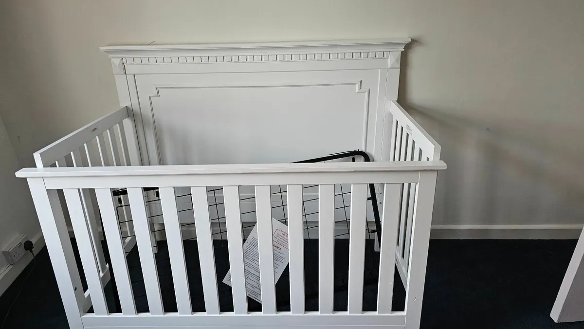 Crib - Image 2