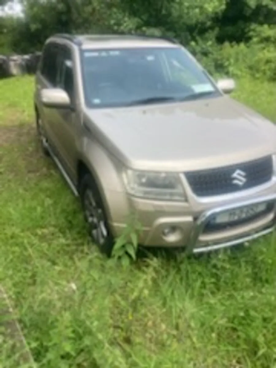 Suzuki Vitara Jeep - Image 2