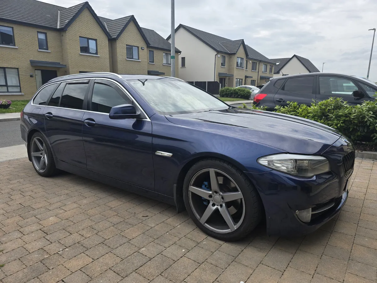 BMW 520 , AUTO TOURING /ESTATE  NEW NCT SUPERB - Image 1