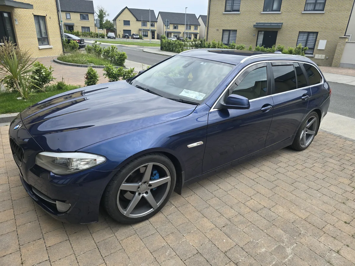 BMW 520 , AUTO TOURING /ESTATE  NEW NCT SUPERB - Image 3
