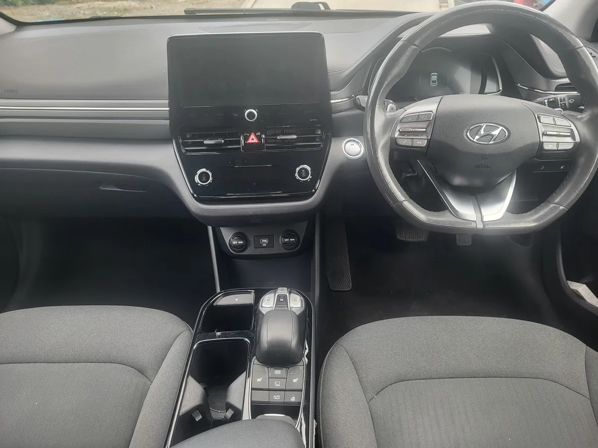 HYUNDAI IONIQ ELECTRIC AUTOMATIC 2022 - Image 4