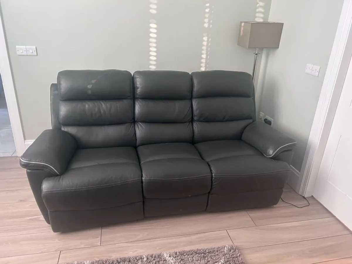 recliners - Image 1