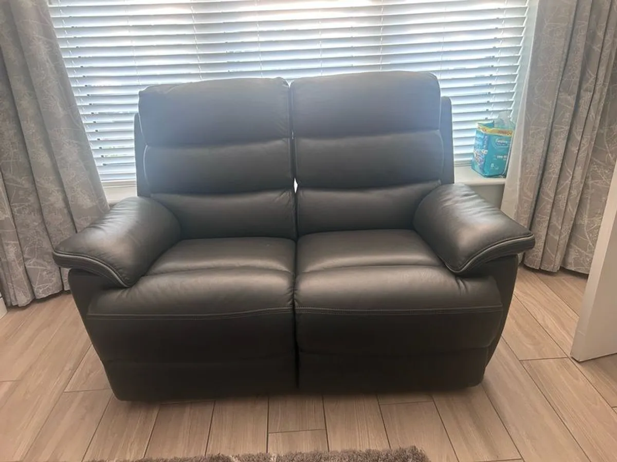 recliners - Image 2