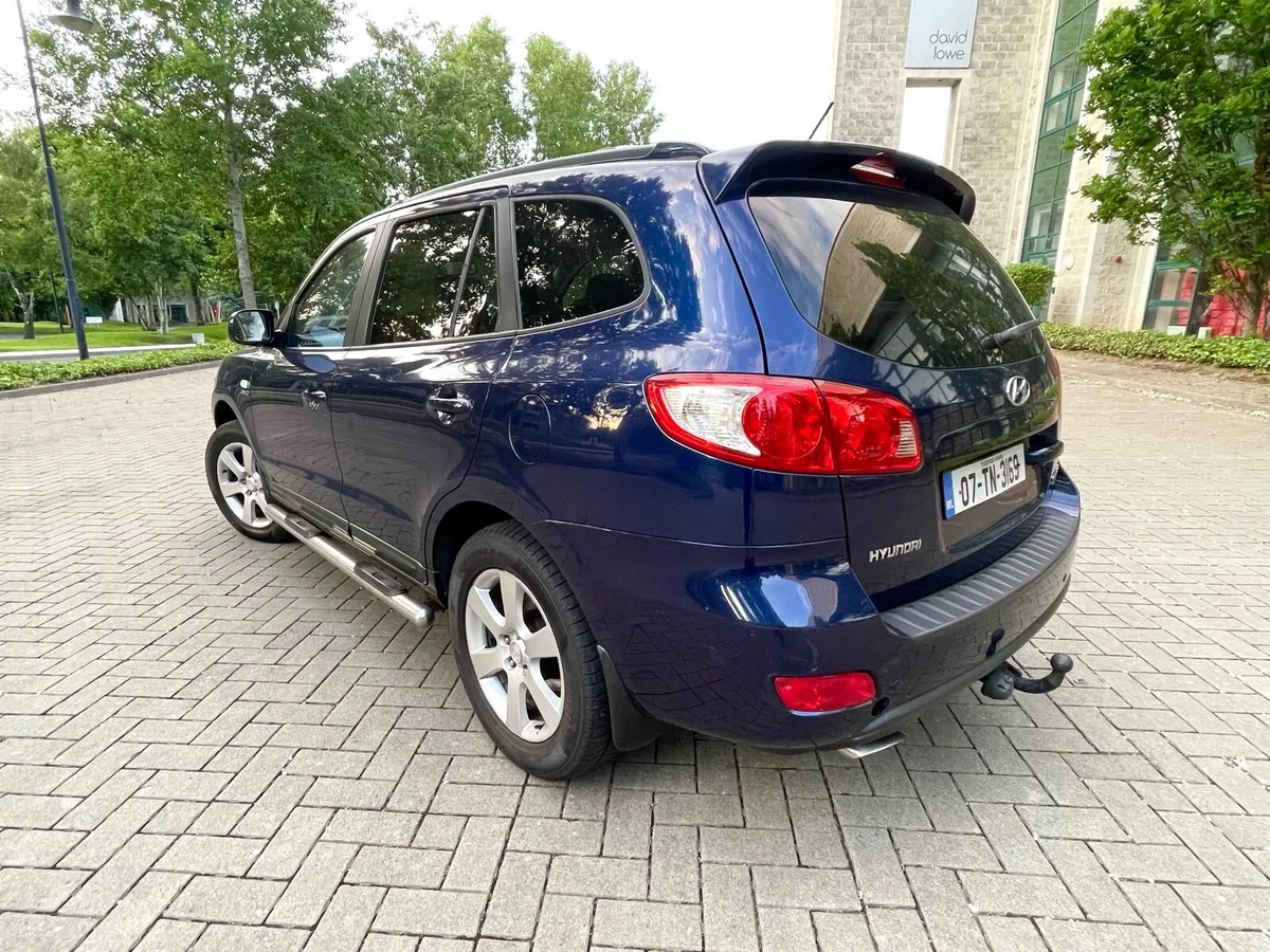 07 Santa Fe 4wd Automatic 7 seater - Image 2