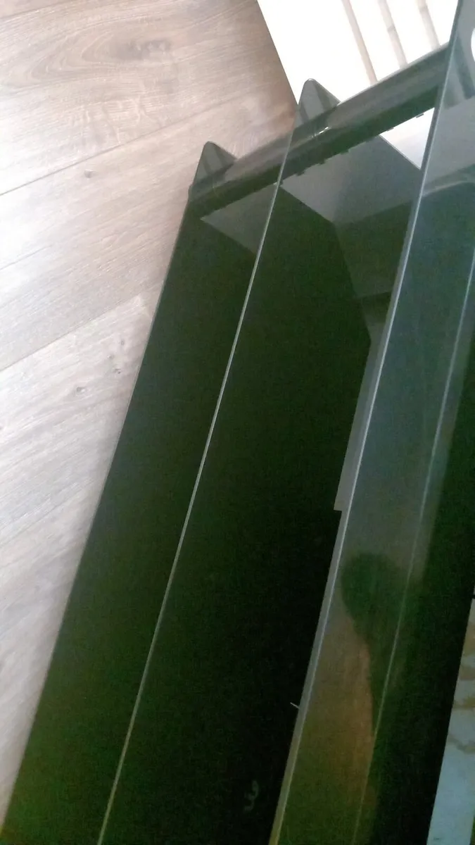 Black glass tv stand - Image 1
