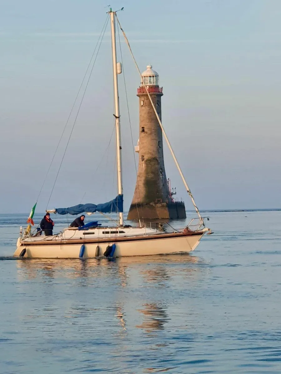Westerly Storm Cruiser 33 Twin Keel 33ft Yacht - Image 2