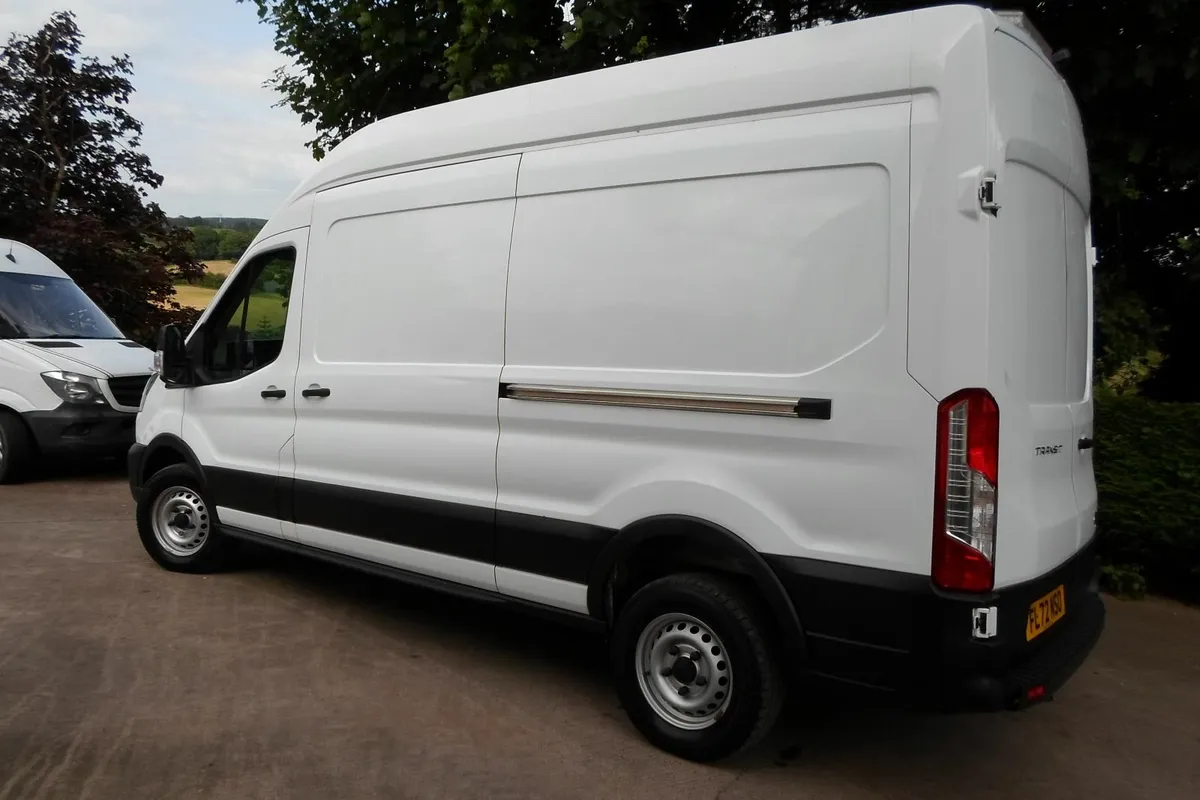 Ford Transit 2022 - Image 3