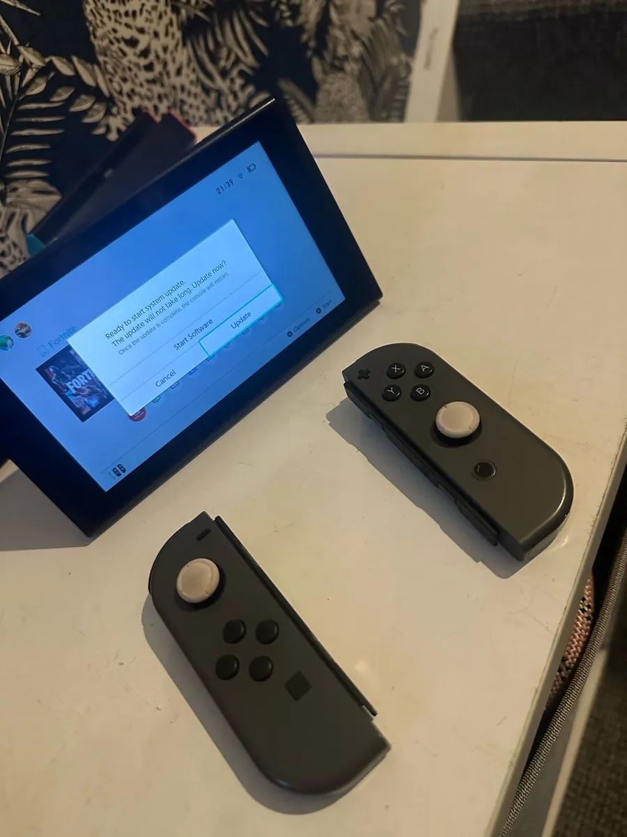 Nintendo switch - Image 3