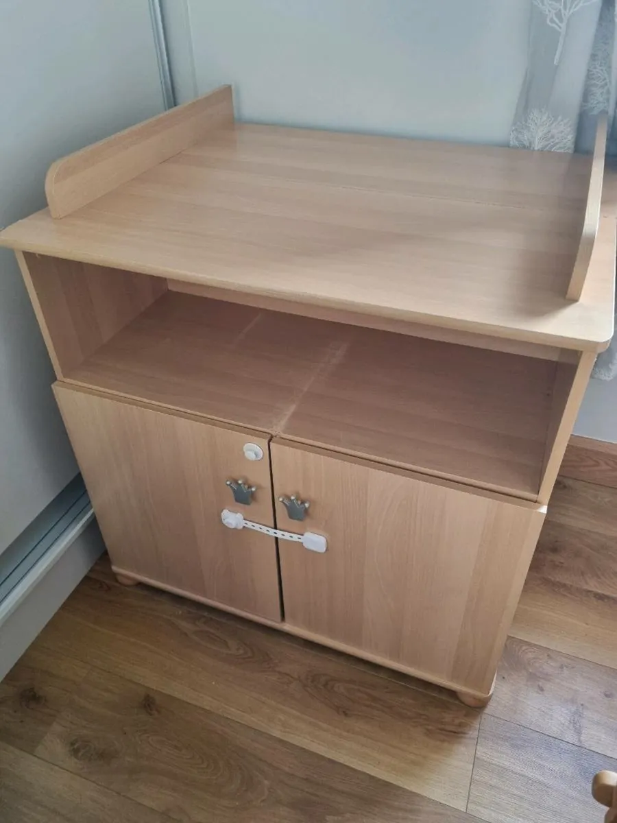 Changing Table - Image 1