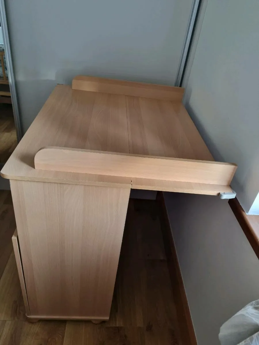 Changing Table - Image 4
