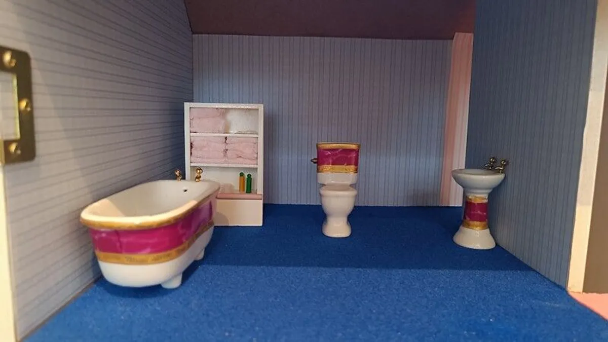 Dolls House - Image 4