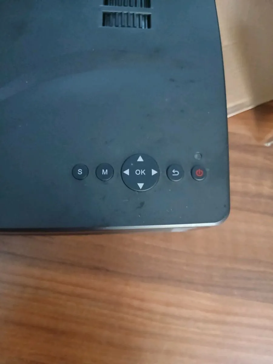 Artlii home theatre projector - Image 3