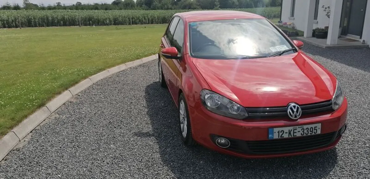 2012 Volkswagen Golf - Image 2
