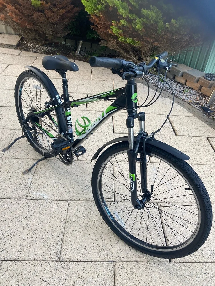 Giant revel 3 mountain bike - Image 1
