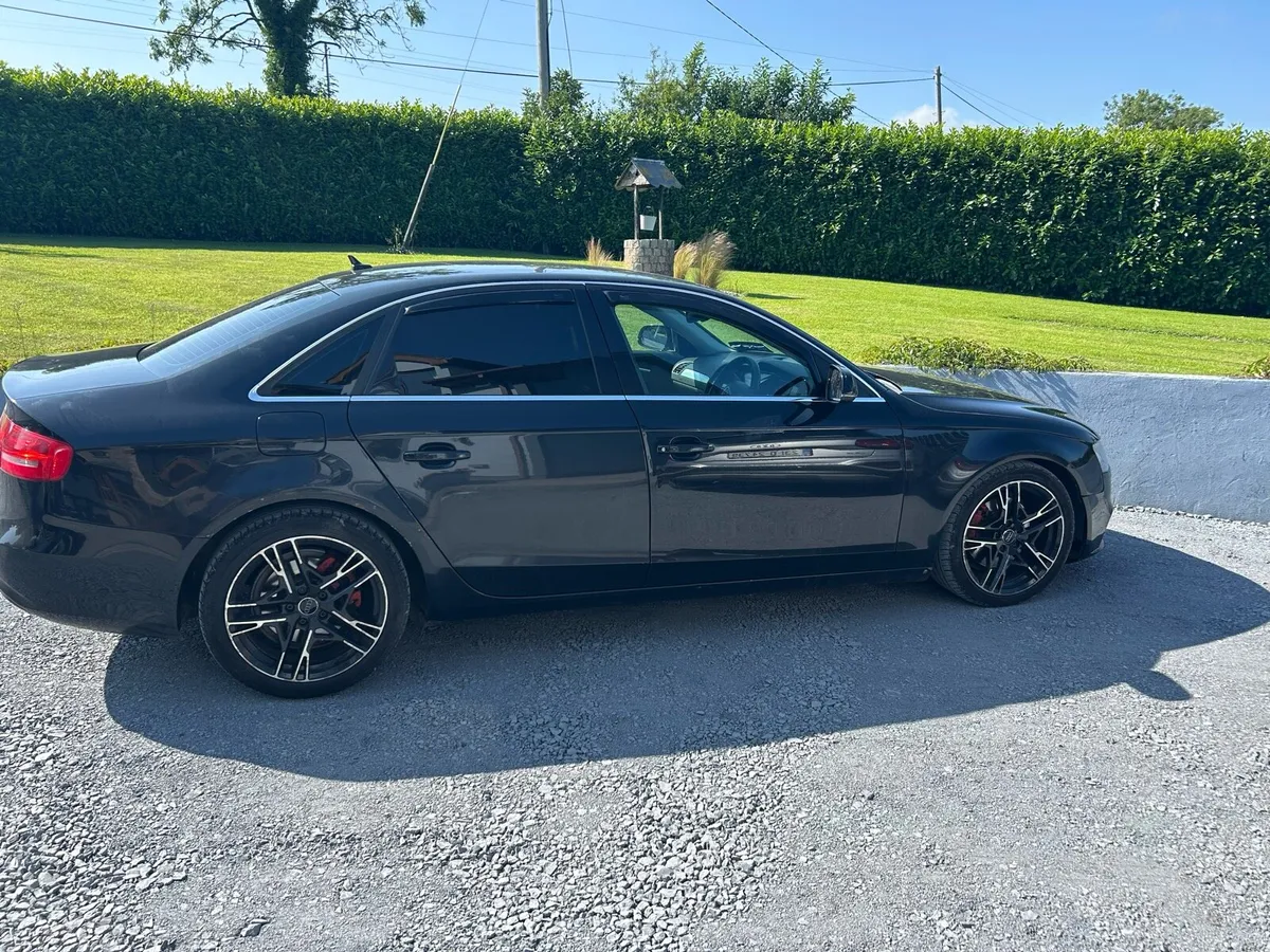 Audi A4 - Image 1