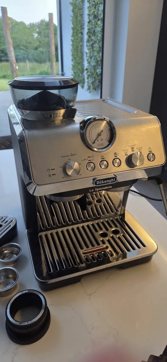 DeLonghi Coffee Machine - Image 1