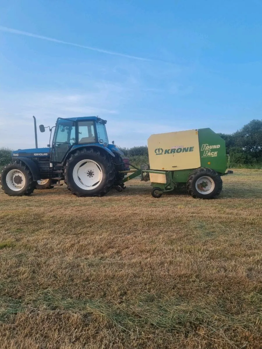 Krone baler - Image 1