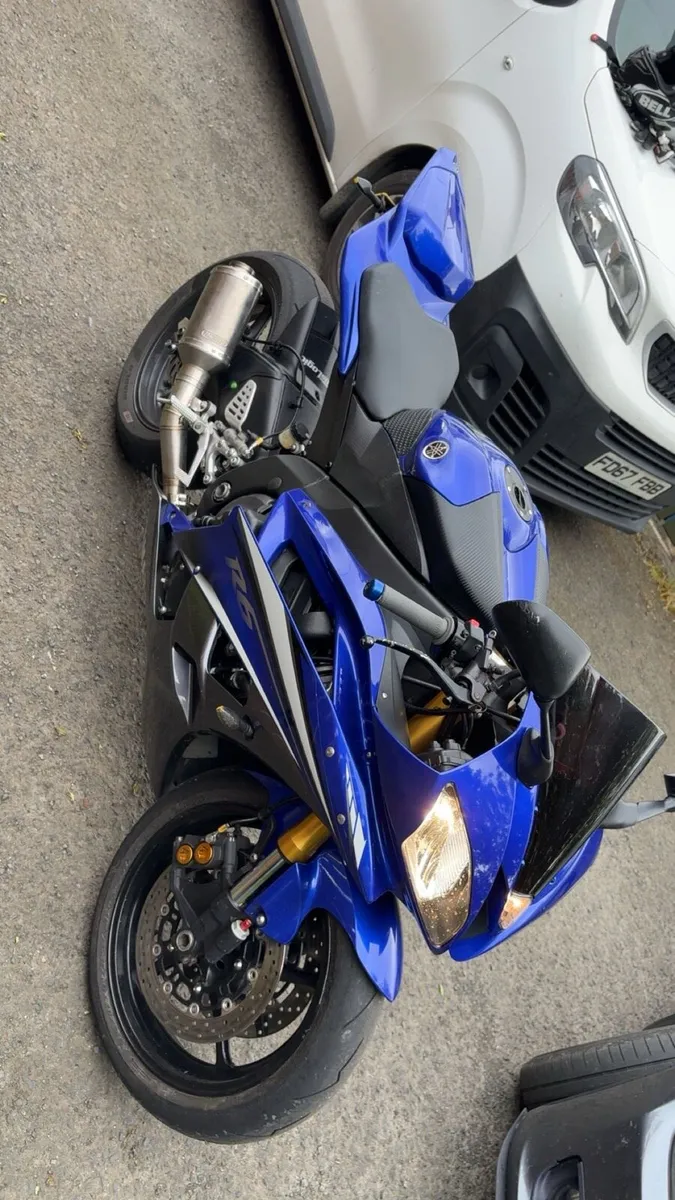 Yamaha r6 - Image 1