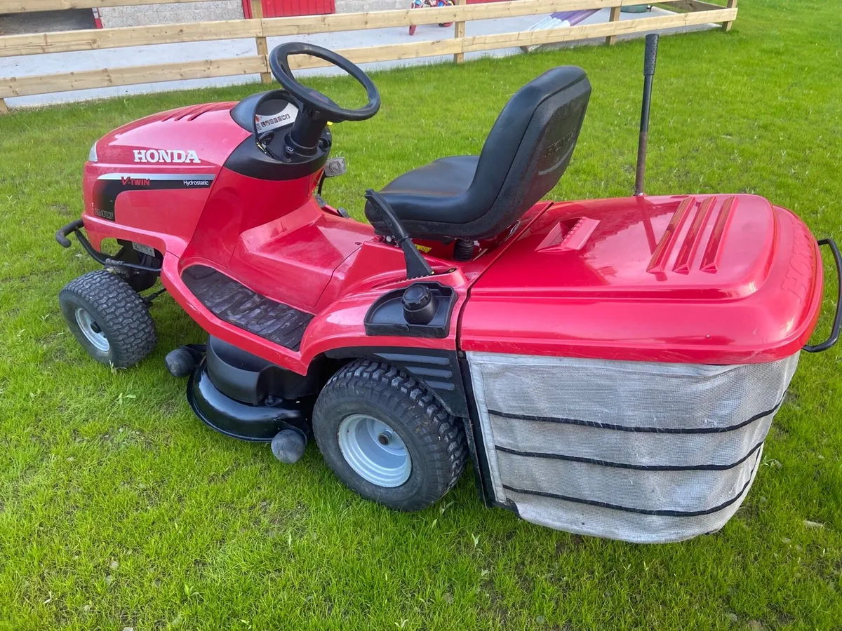 Honda 2417 hydrostatic - Image 4