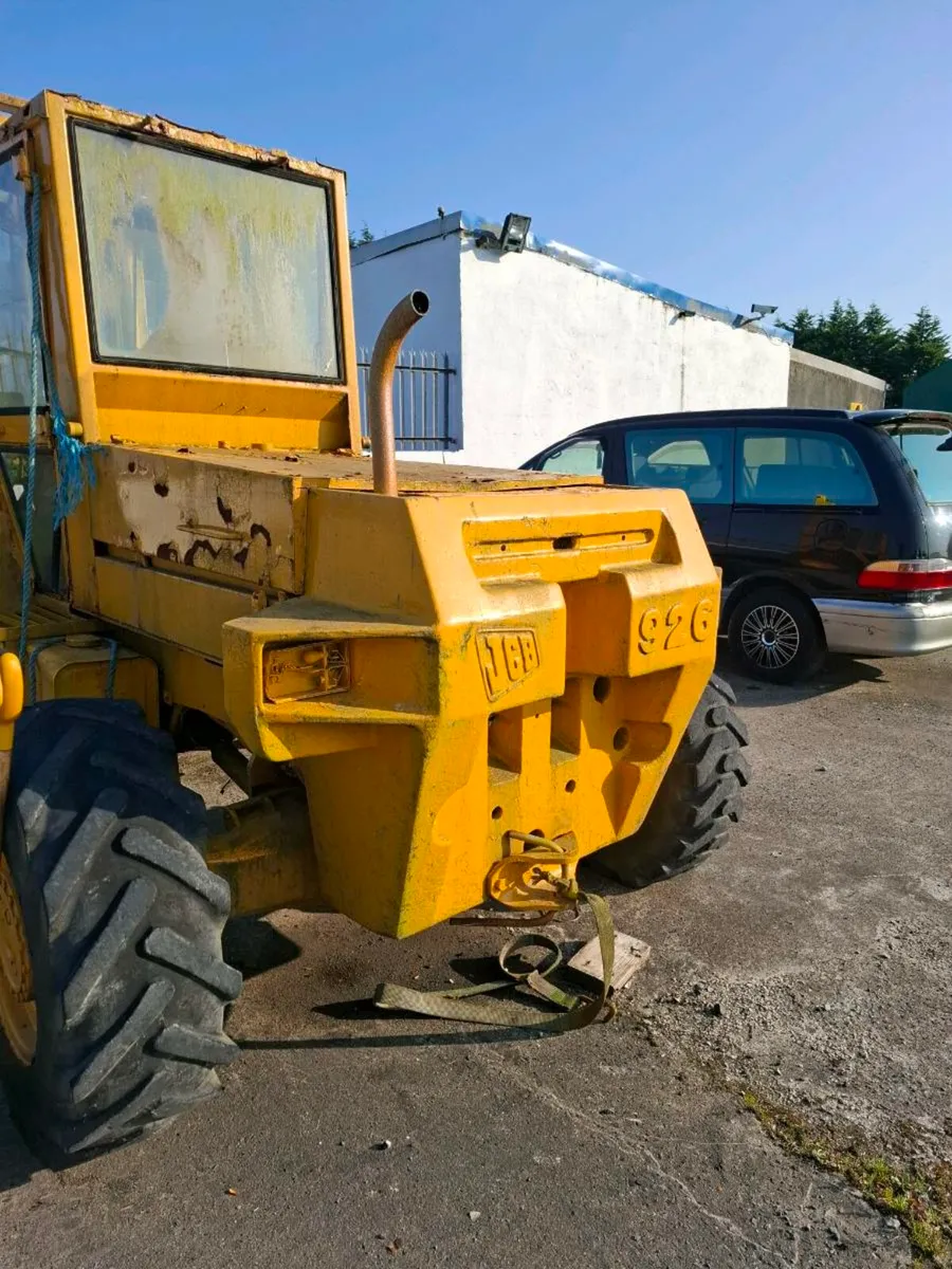 Rough terrain forklift - Image 2