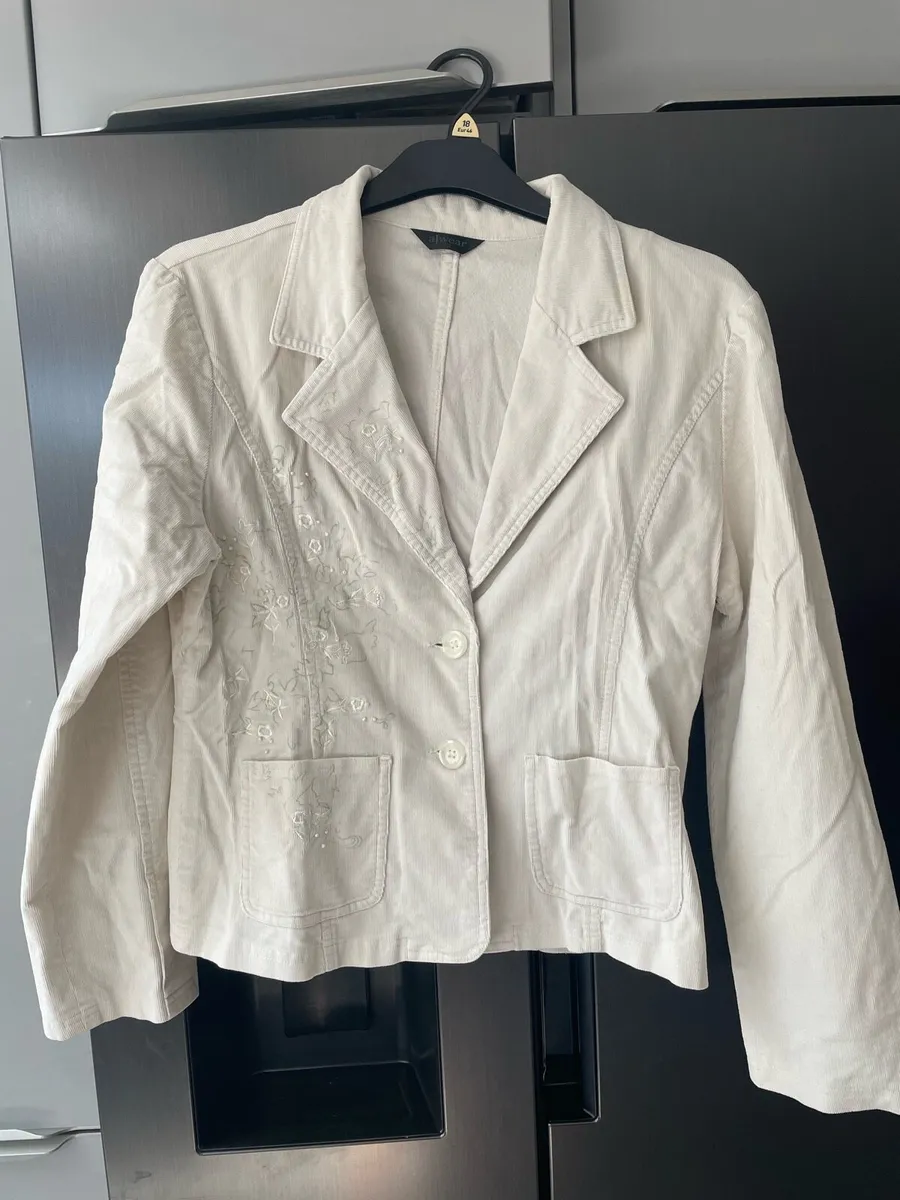 Ladies clothes - Image 4