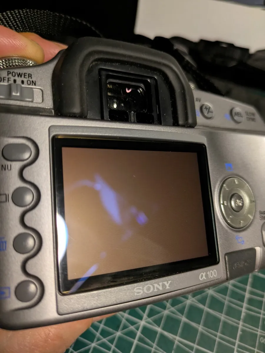 Sony A100 10MP CCD 🌈 DSLR+ 50mm 1.8 lens - Image 3