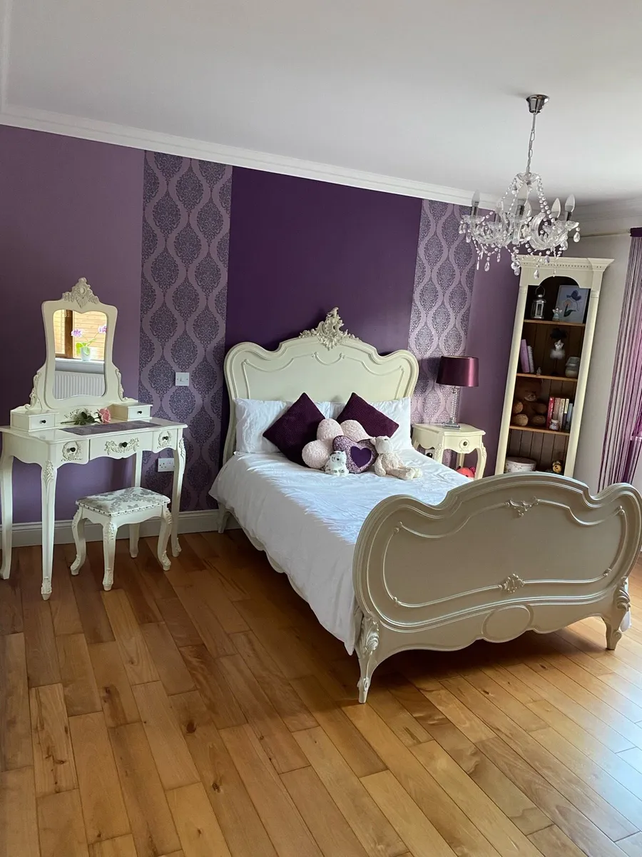 Bedroom Set - Image 1