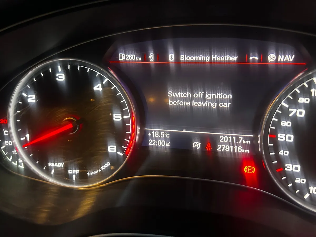Audi A6 2015 - Image 2