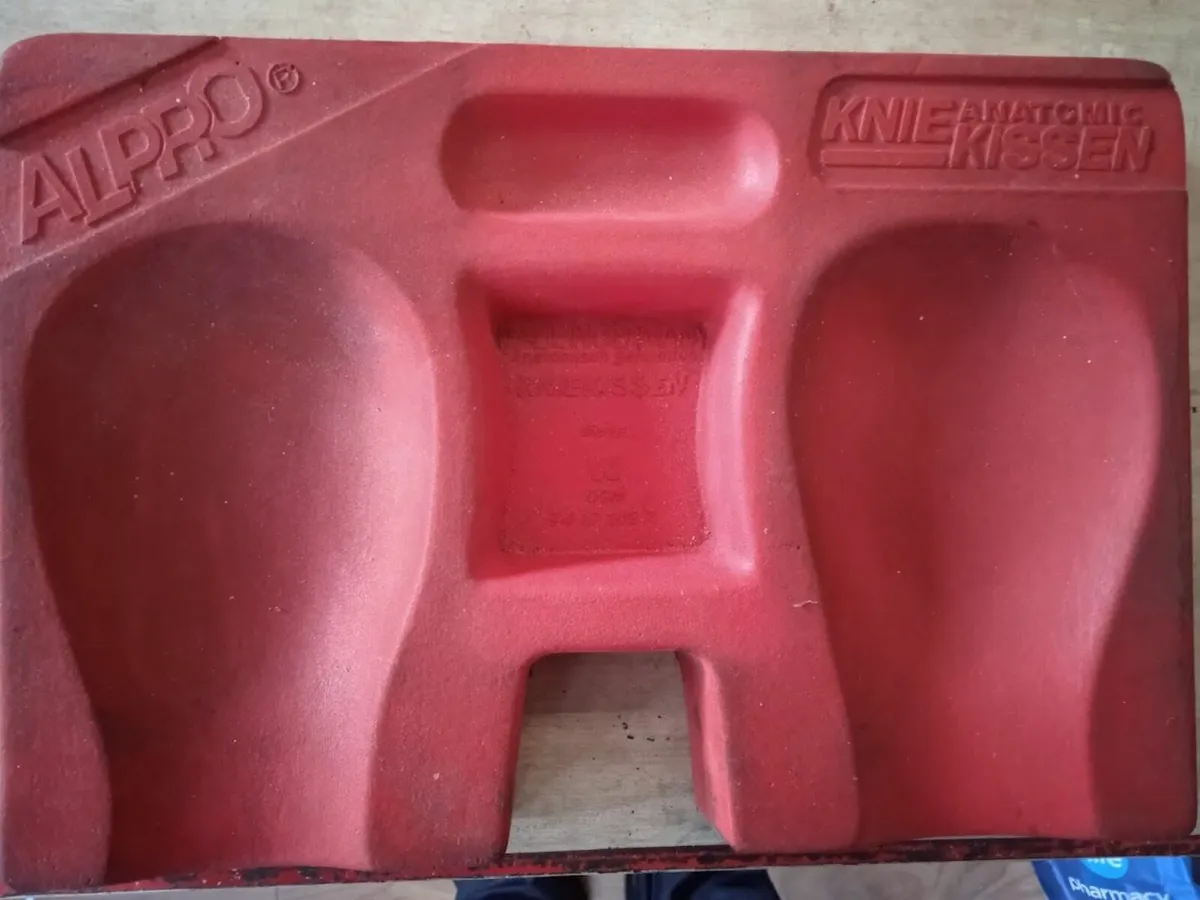 Kneeler mat to save knees - Image 1