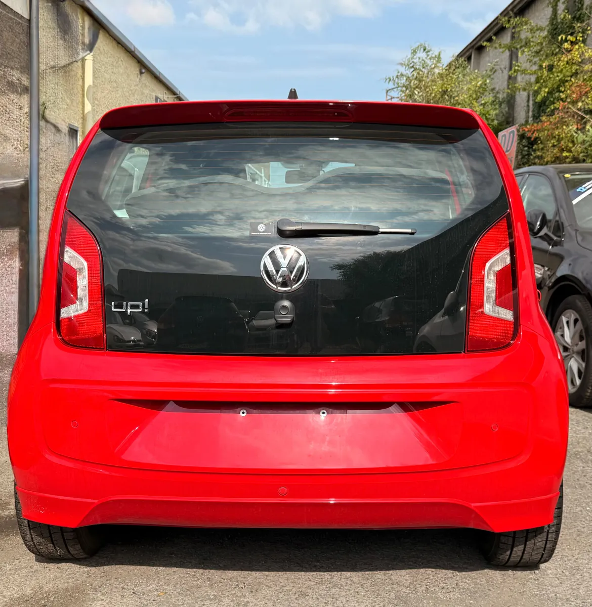 Volkswagen up 2013 1.0 Automatic with heated seats - Image 4