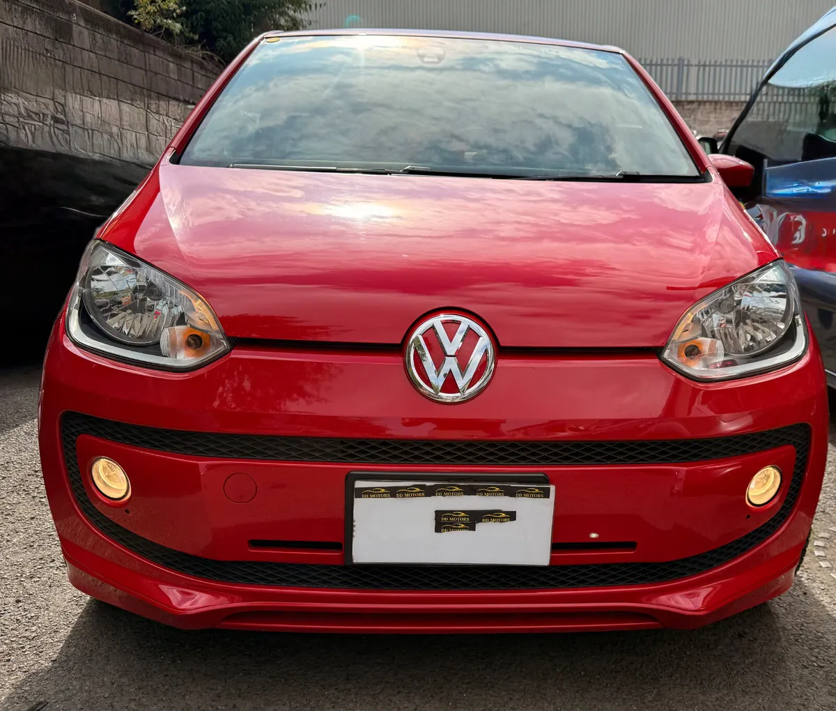 Volkswagen up 2013 1.0 Automatic with heated seats - Image 2