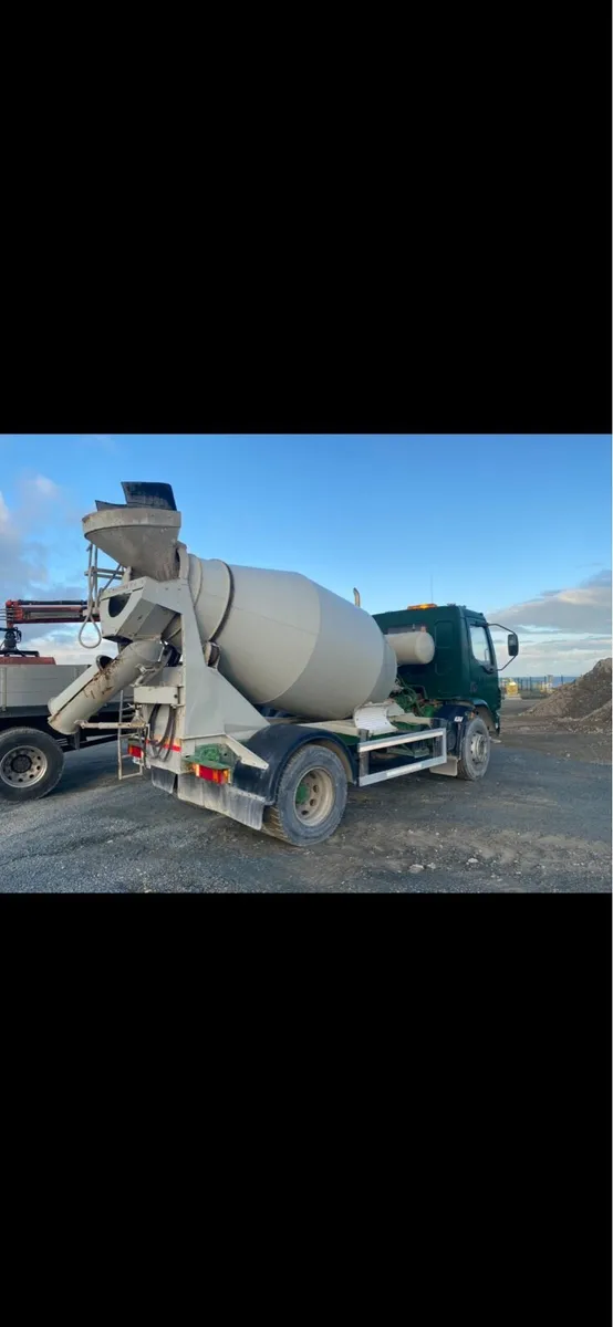 DAF Lf mixer. Tipper grab - Image 4