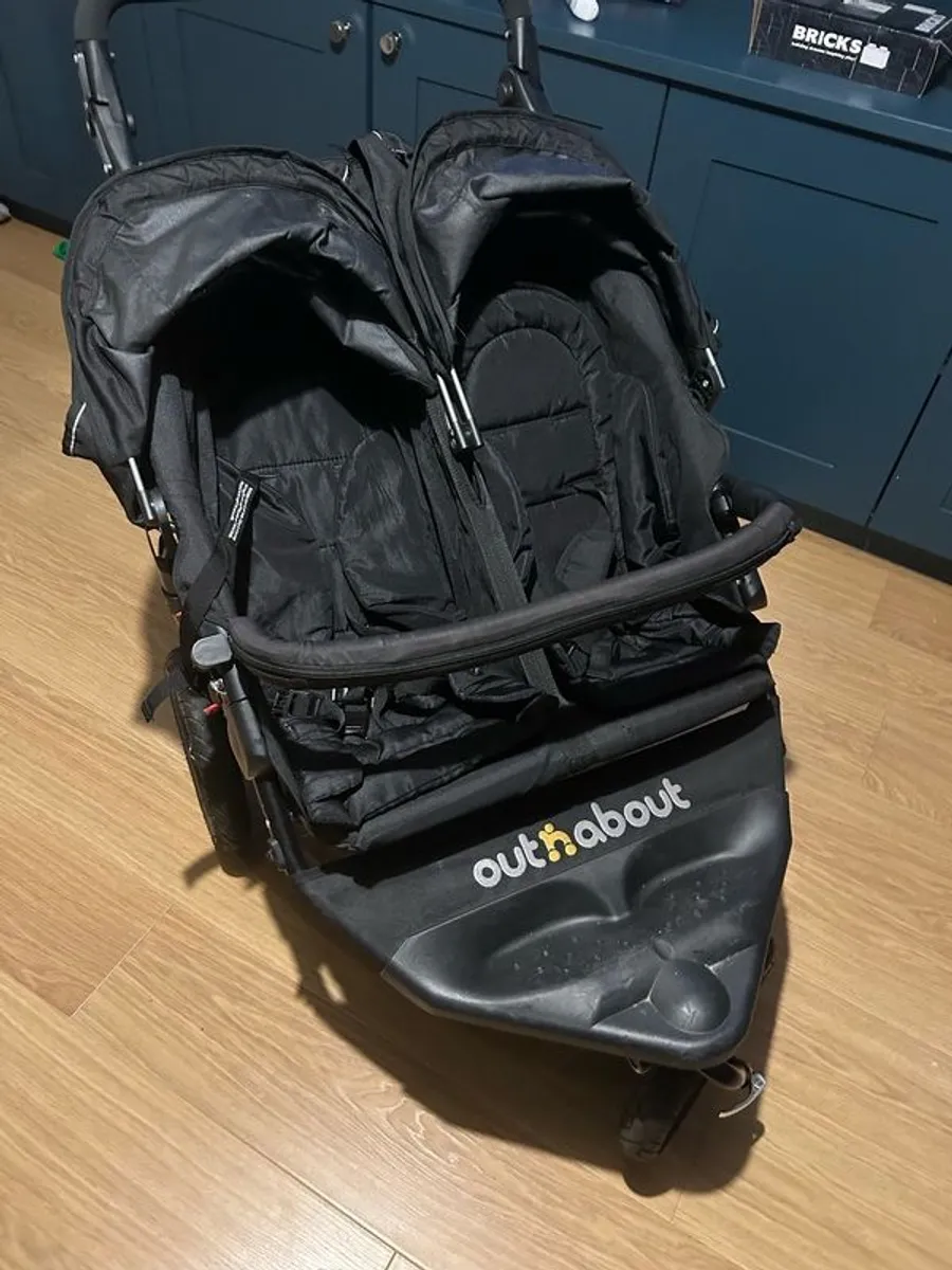 OutnAbout Double Nipper Stroller/buggy - Image 3