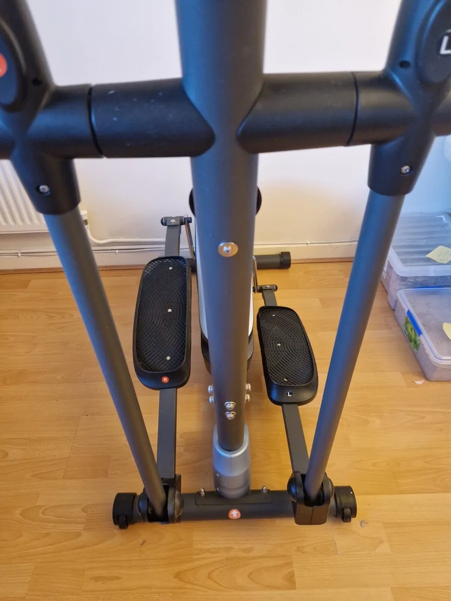 Cross Trainer - Image 3