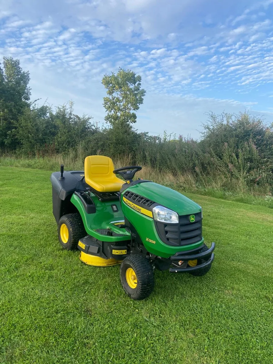 John Deere ride on mower - Image 1