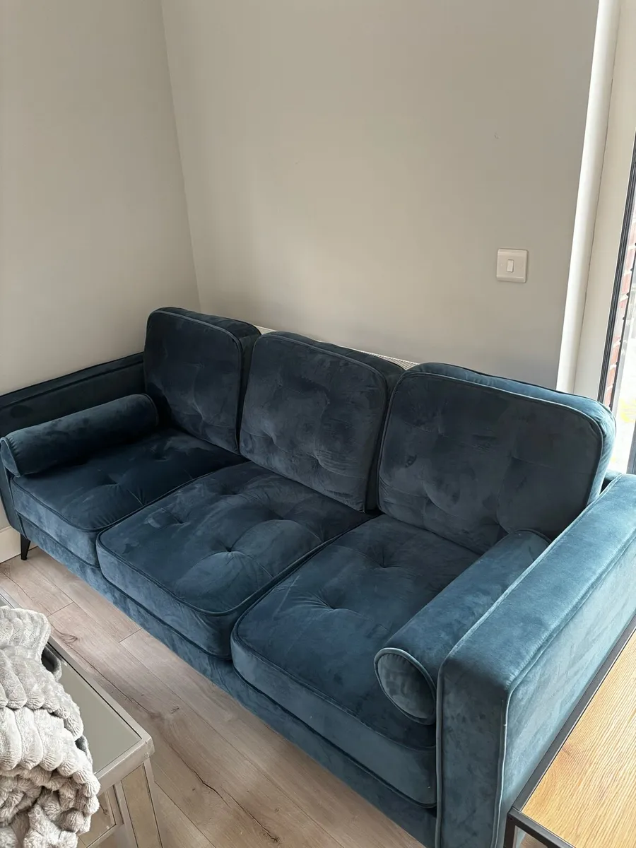 Couch - Image 3