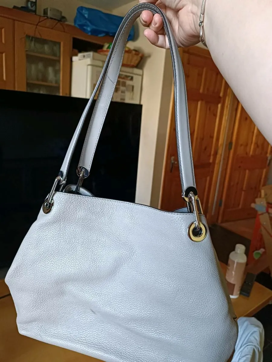Michael Kors FREE Postage - Image 2