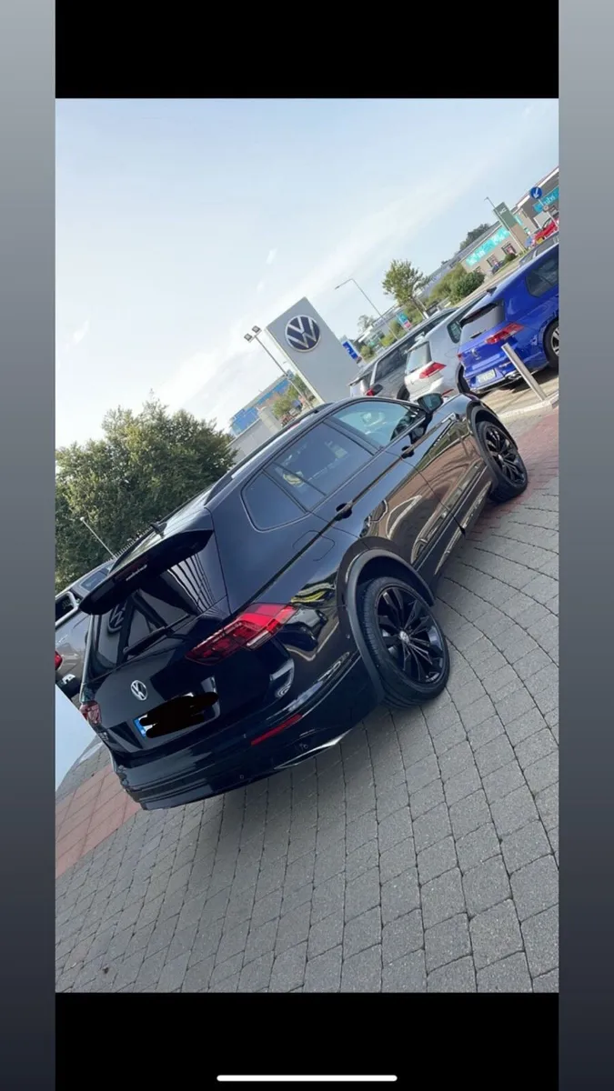 Volkswagen Tiguan R-Line Allspace Black Edition - Image 3
