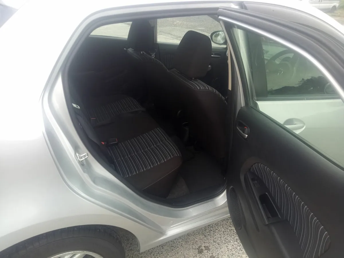 AUTOMATIC Mazda Demio 2010 - Image 3